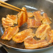 フライパンで焼くだけ!